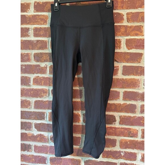 Lululemon On Your Mark 23” crop leggings size 6 - Picture 1 of 9